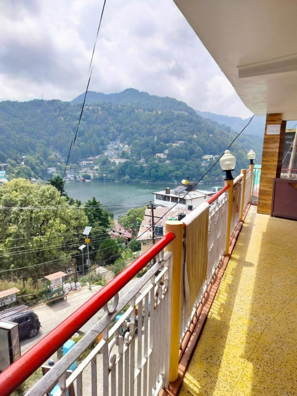 Hotel Surya Lake View Nainital Exterior foto